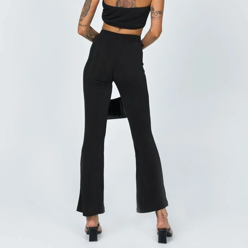 Keira a black - Picture 3 of 5